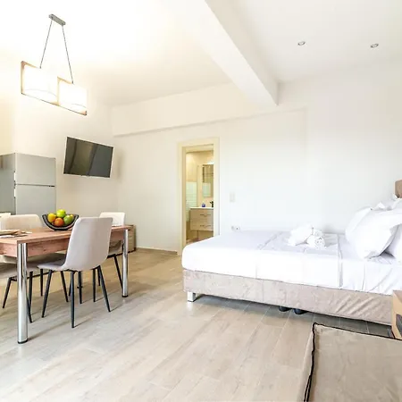 Elegant Suite 2 Near The Beach Gazi Exterior photo
