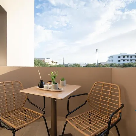Elegant Suite 2 Near The Beach Gazi Exterior photo